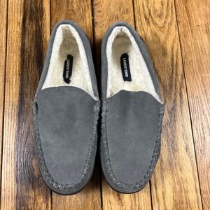 Lands End Mens Grey Suede Moccasin Slippers Faux Fur Lined House Shoes Size 8